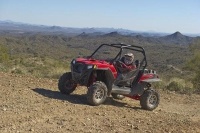 LANE LINDSTROM (PHOTO BY WAYNE DAVIS), HIEROGLYPHIC MOUNTAINS NEAR PHOENIX, AZ